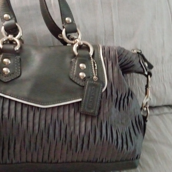 Coach handbag - Picture 7 of 11